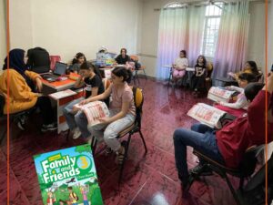 کلاس زبان انگلیسی کودکان Family and Friends 3
