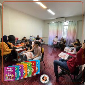 کلاس زبان انگلیسی کودکان Family and Friends 3 سطح C دختران
